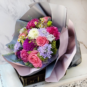 MD38 荷蘭大理花 荷蘭玫瑰 康乃馨 荷蘭小牡丹 母親節花束 (SOLD OUT) MD38 荷蘭大理花 荷蘭玫瑰 康乃馨 荷蘭小牡丹 母親節花束 (SOLD OUT)